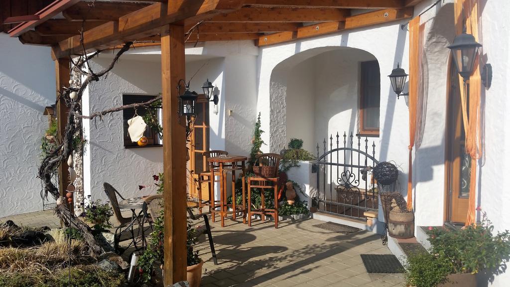 Hotel Garni Huegellandhof Neuhaus am Klausenbach Eksteriør bilde