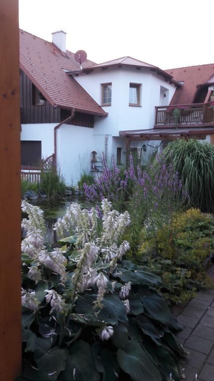 Hotel Garni Huegellandhof Neuhaus am Klausenbach Eksteriør bilde